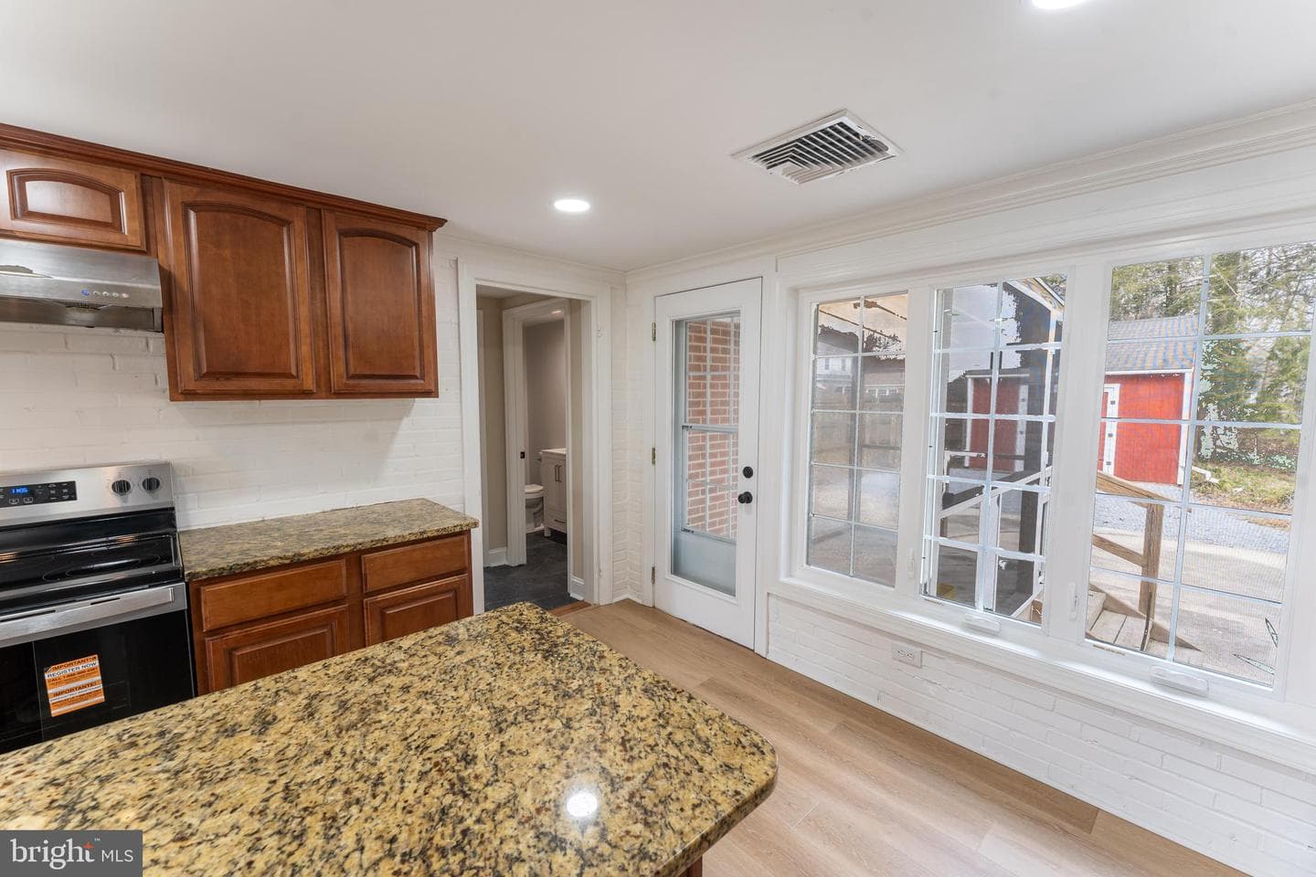 227 Pinehurst Avenue photo 21