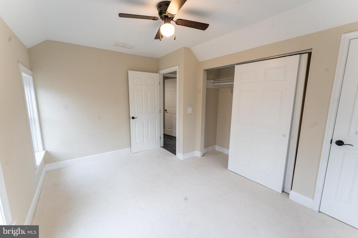 227 Pinehurst Avenue photo 24