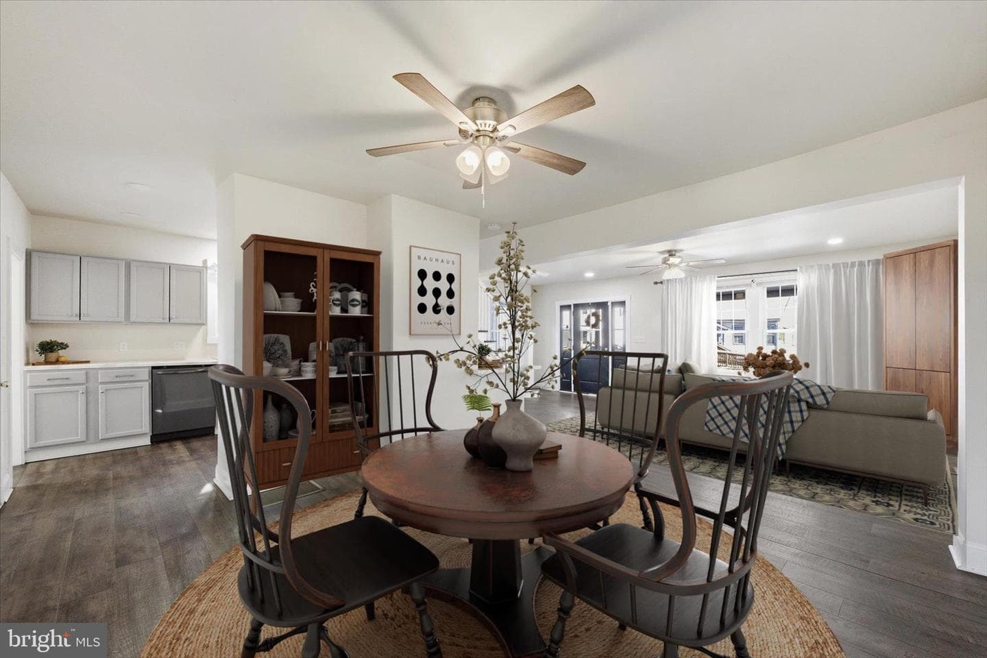 308 Ohio Avenue photo 8