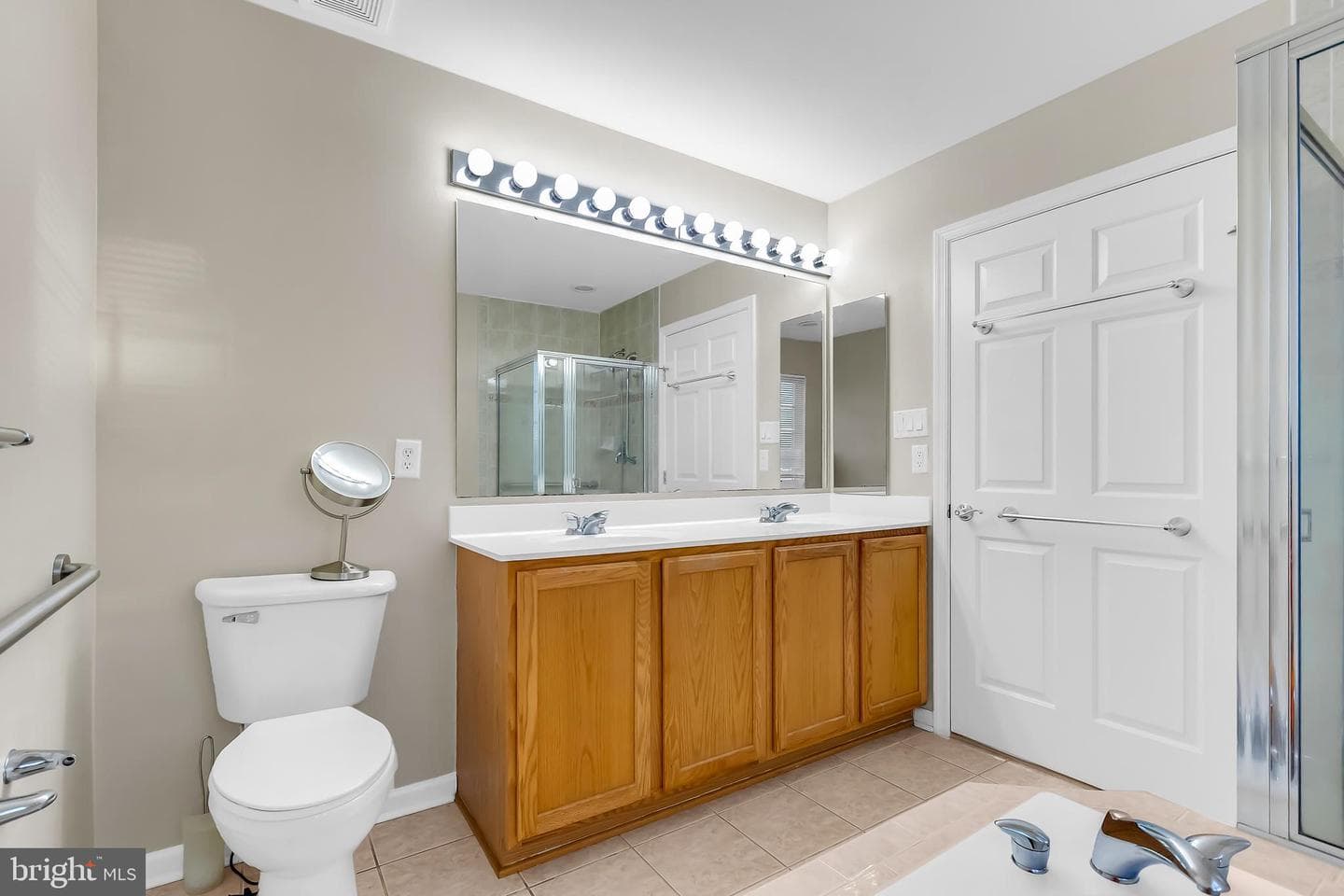 126 Paddock Drive photo 23