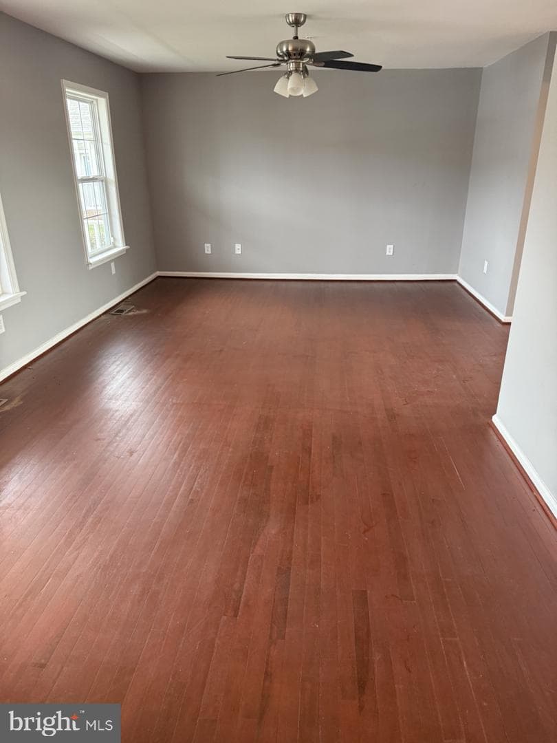 1021 Zircon Court photo 4