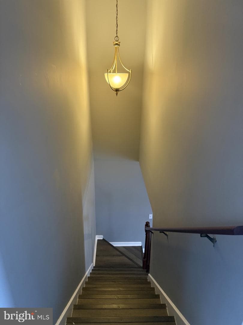 1021 Zircon Court photo 7