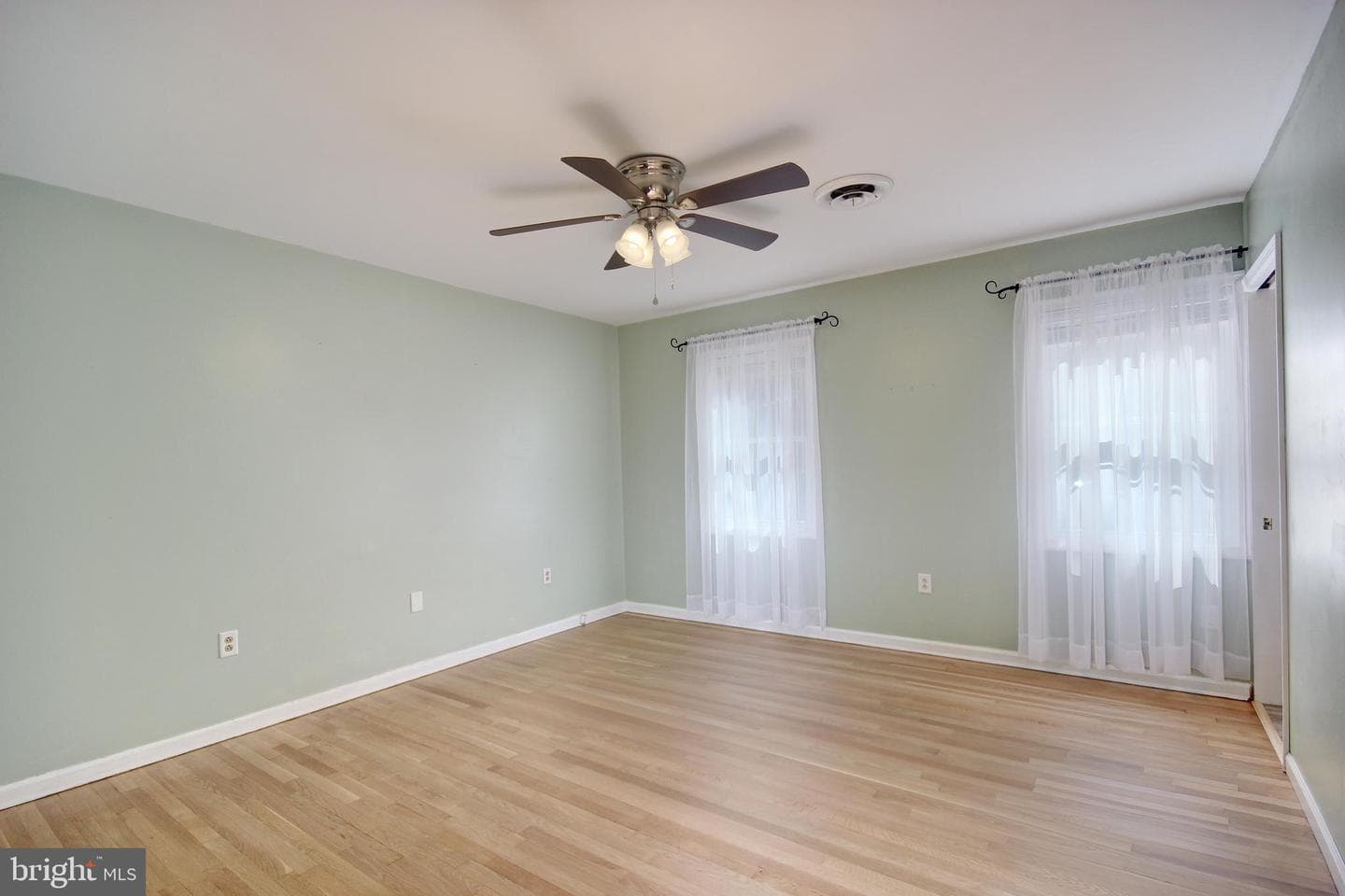 1902 Kipling Drive photo 11