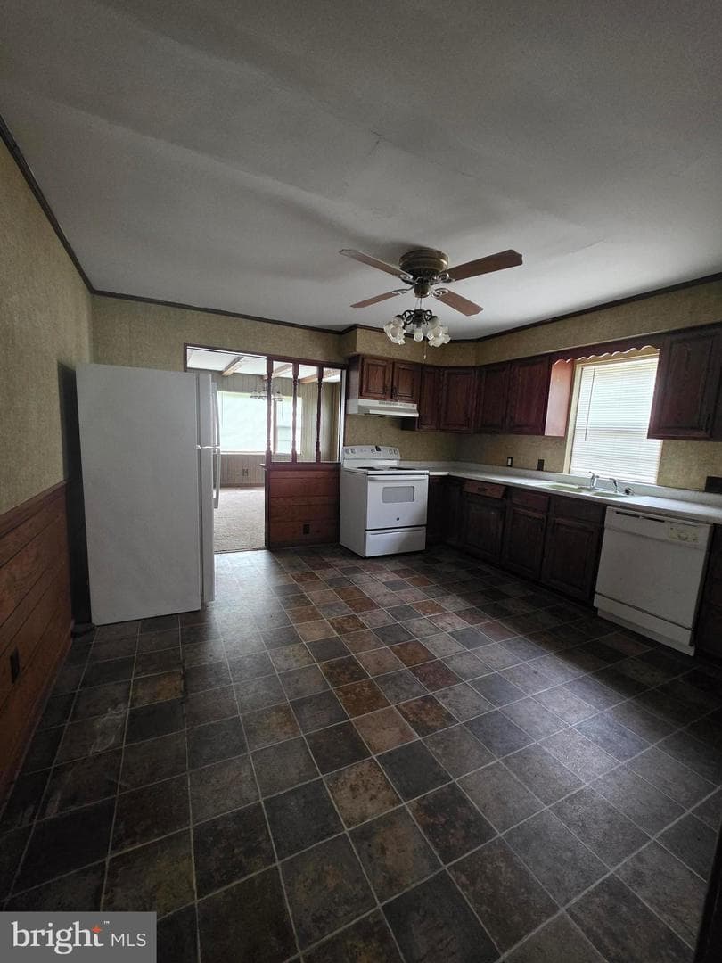 218 Phillip Morris Drive photo 5