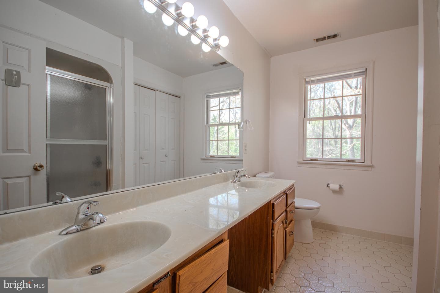 30668 Foxchase Drive photo 34