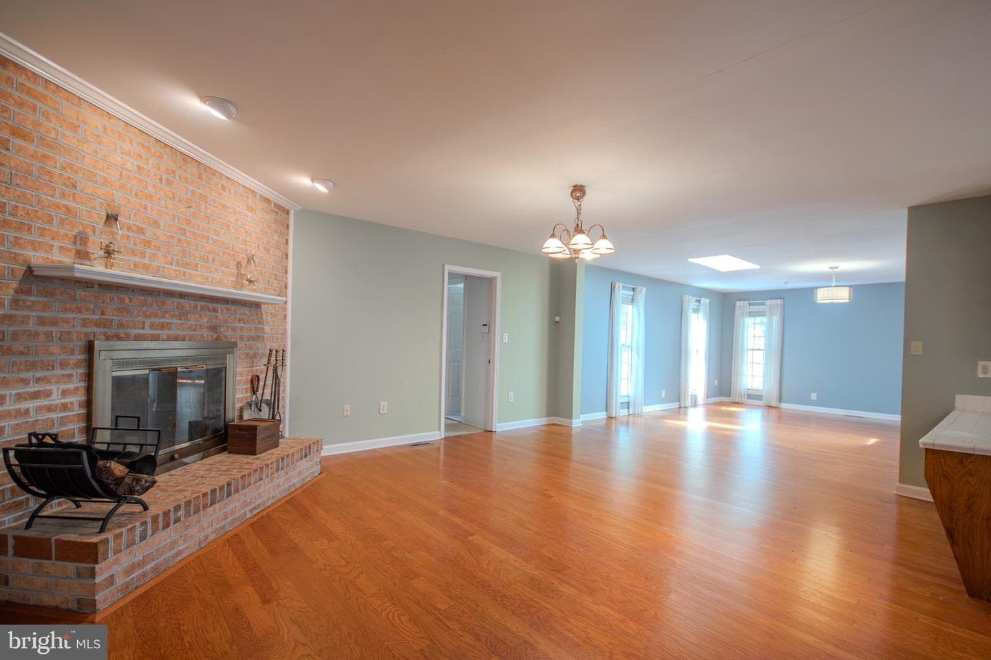 30668 Foxchase Drive photo 5
