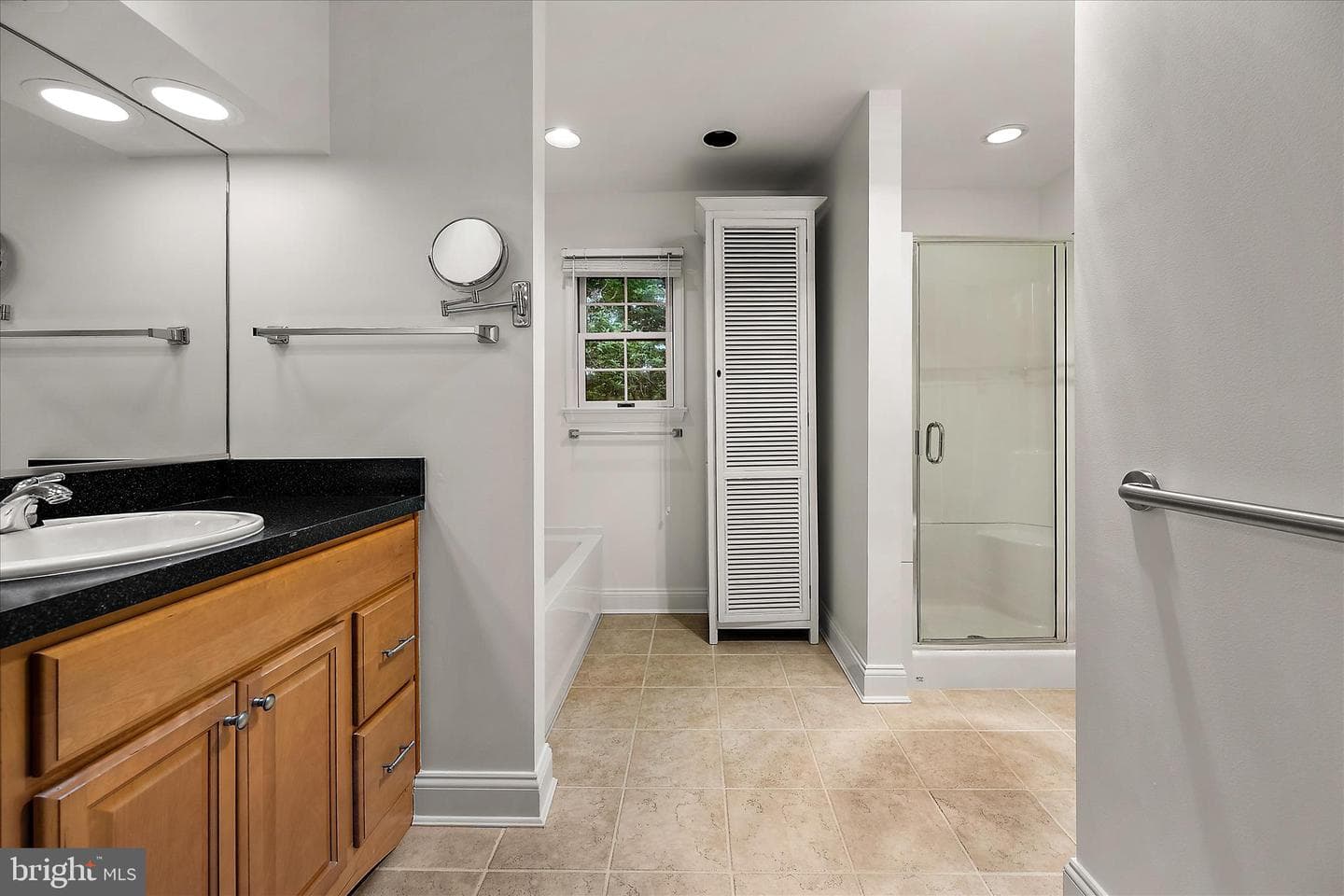 611 N Park Drive photo 35