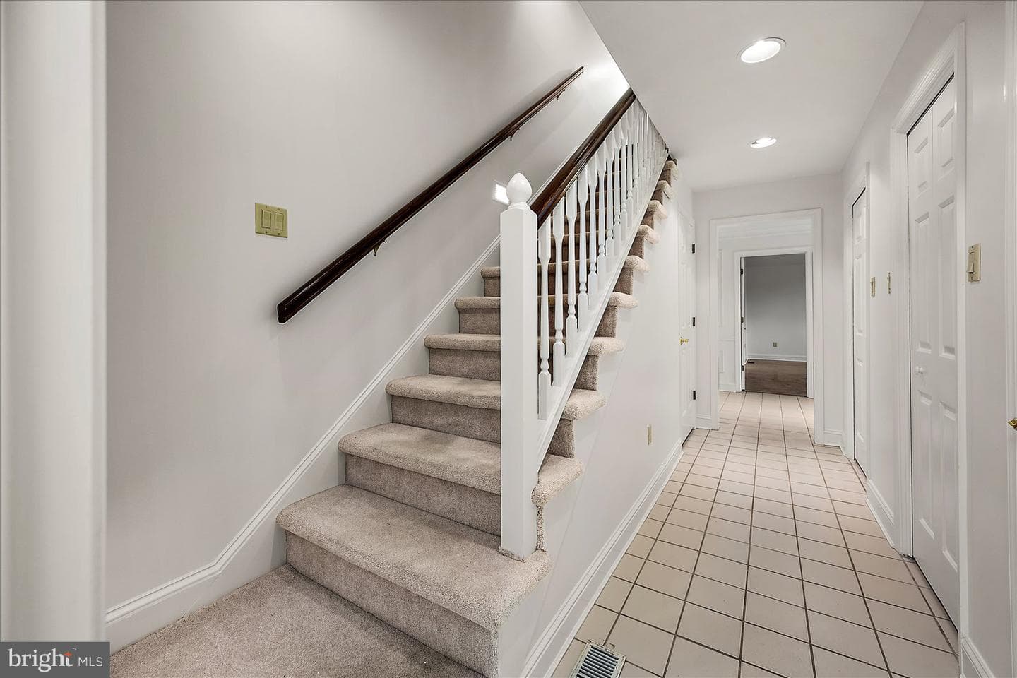 611 N Park Drive photo 42