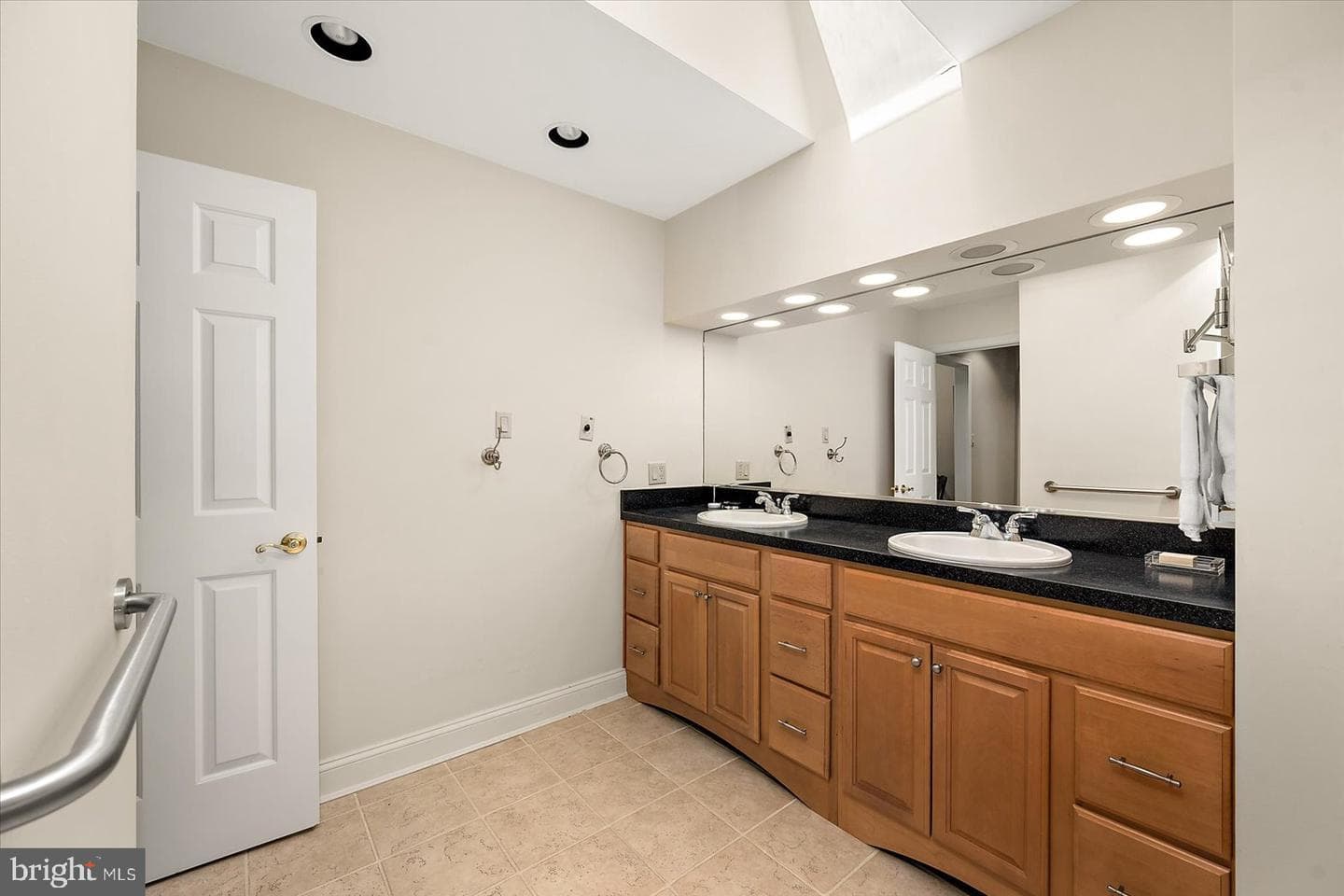 611 N Park Drive photo 84