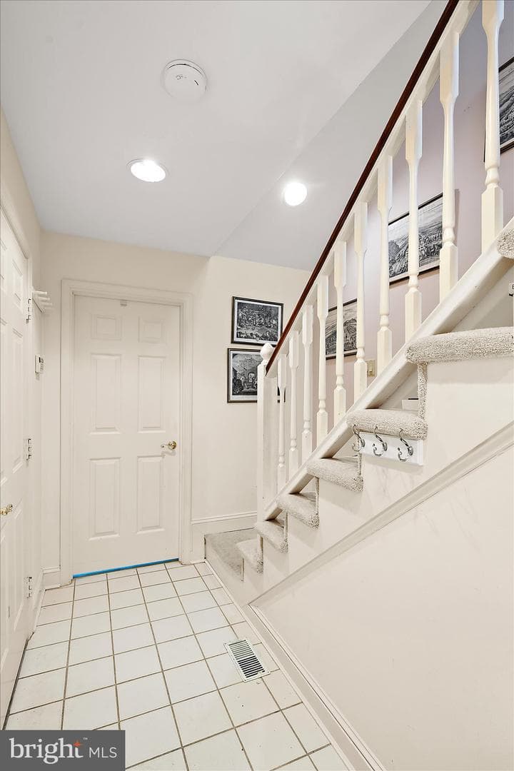 611 N Park Drive photo 88