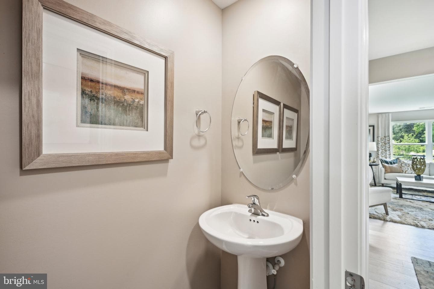 1158 Wintermead Loop photo 17