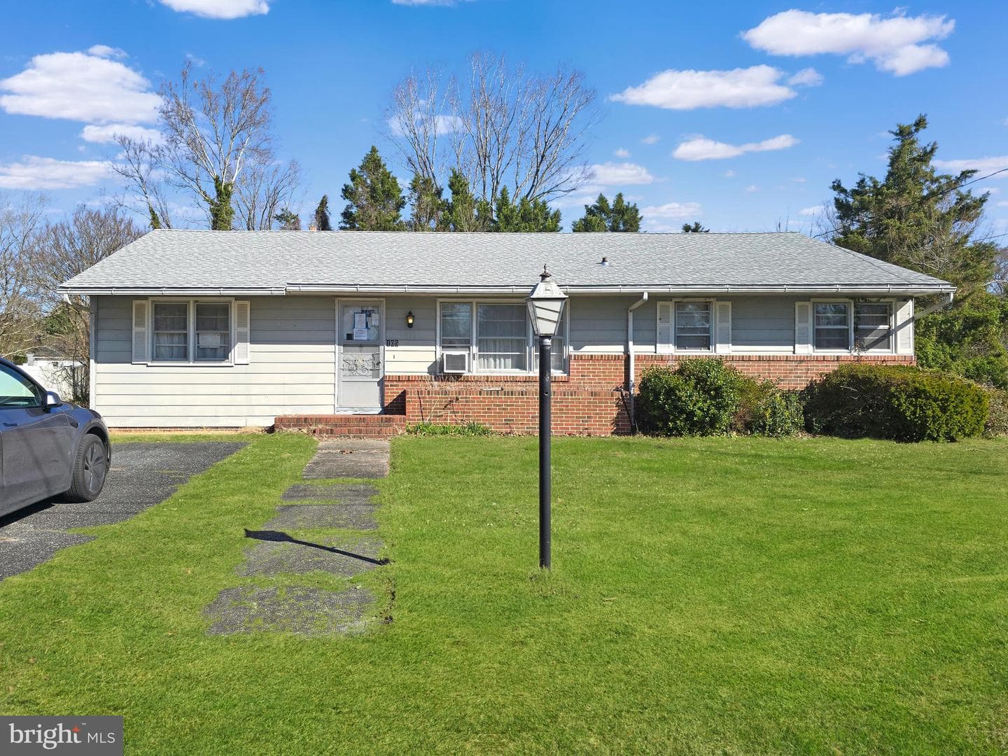 105 Lakeview Drive, Salisbury