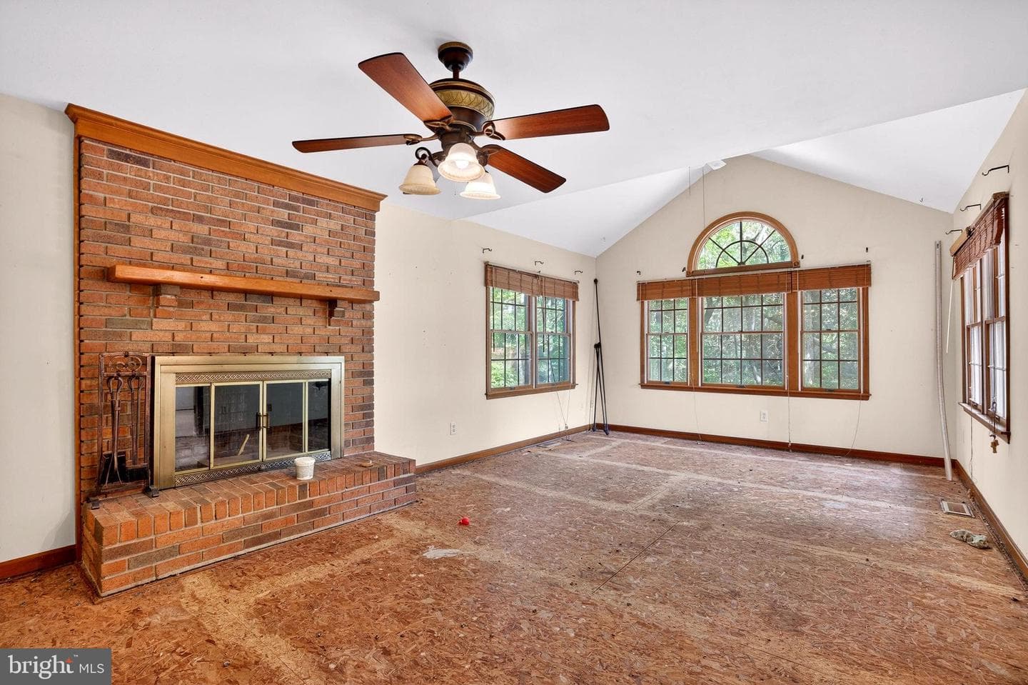 1005 Lantern Hill Court photo 16