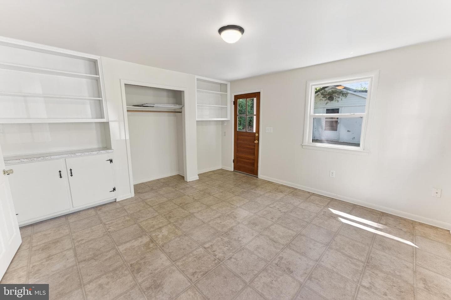 28266 Riverside Drive photo 25