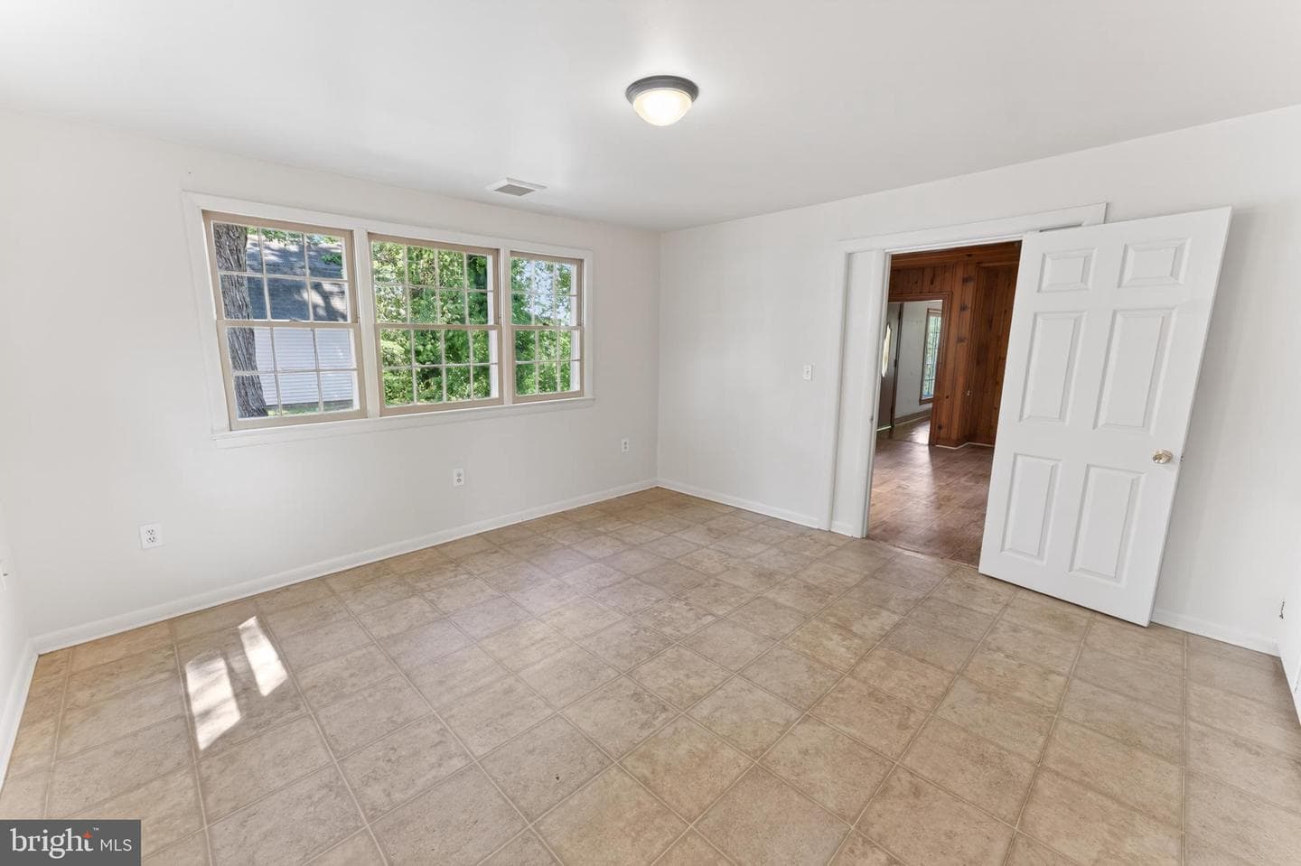 28266 Riverside Drive photo 27