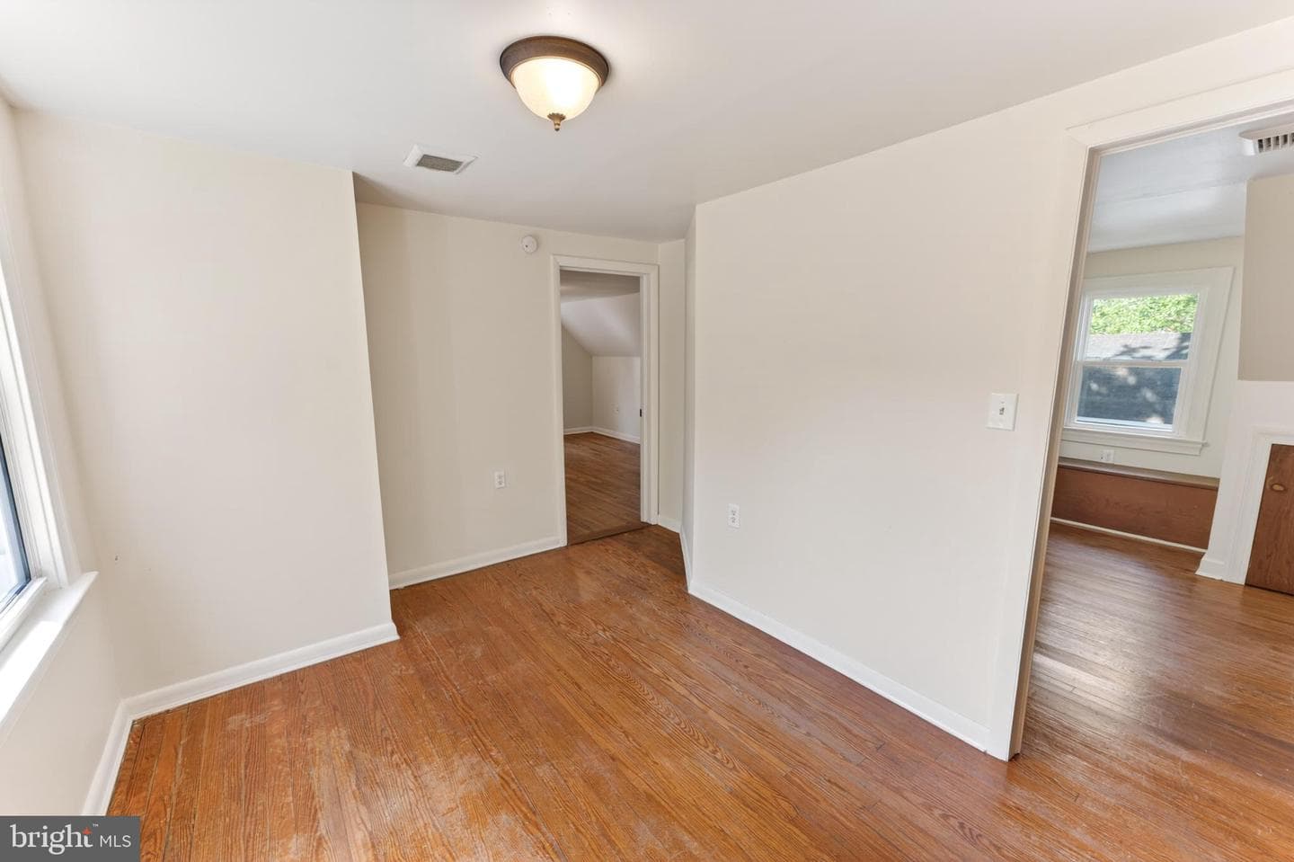 28266 Riverside Drive photo 35