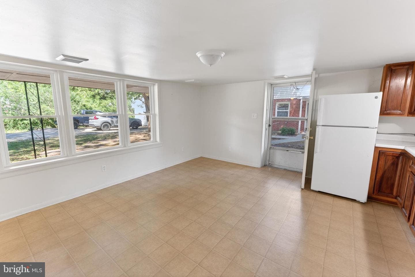 28266 Riverside Drive photo 55