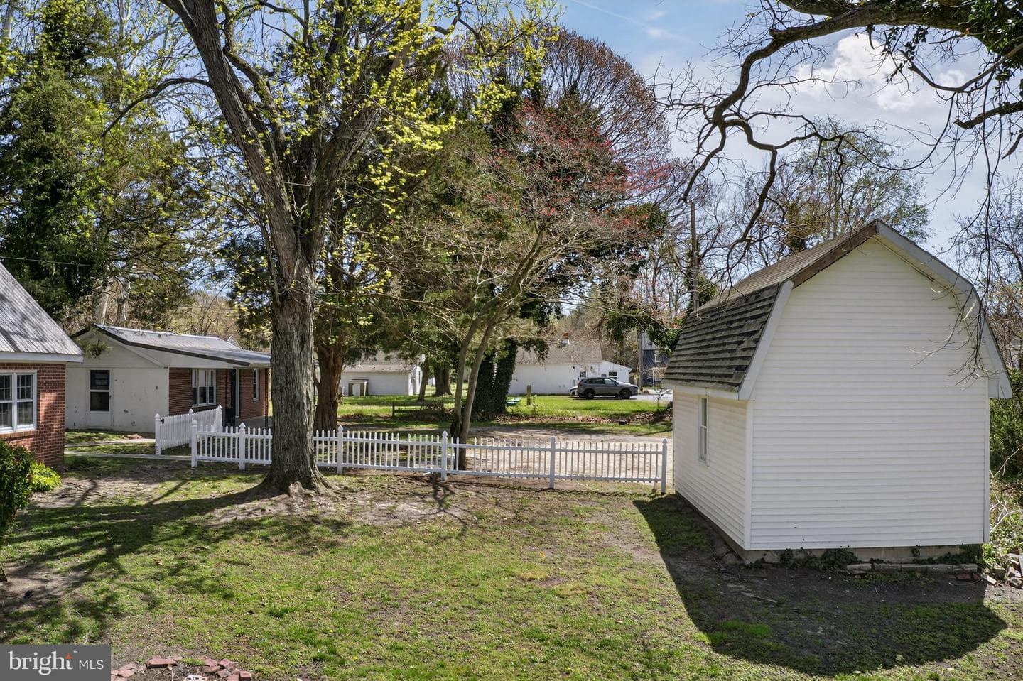 28266 Riverside Drive photo 79
