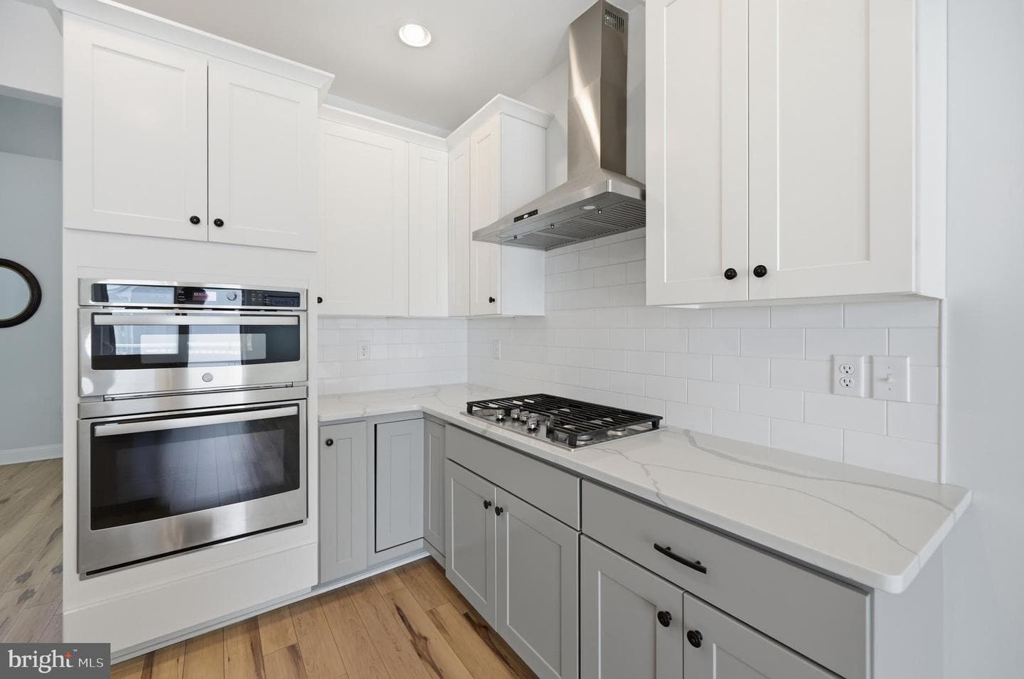5756 Earldom Lane photo 10