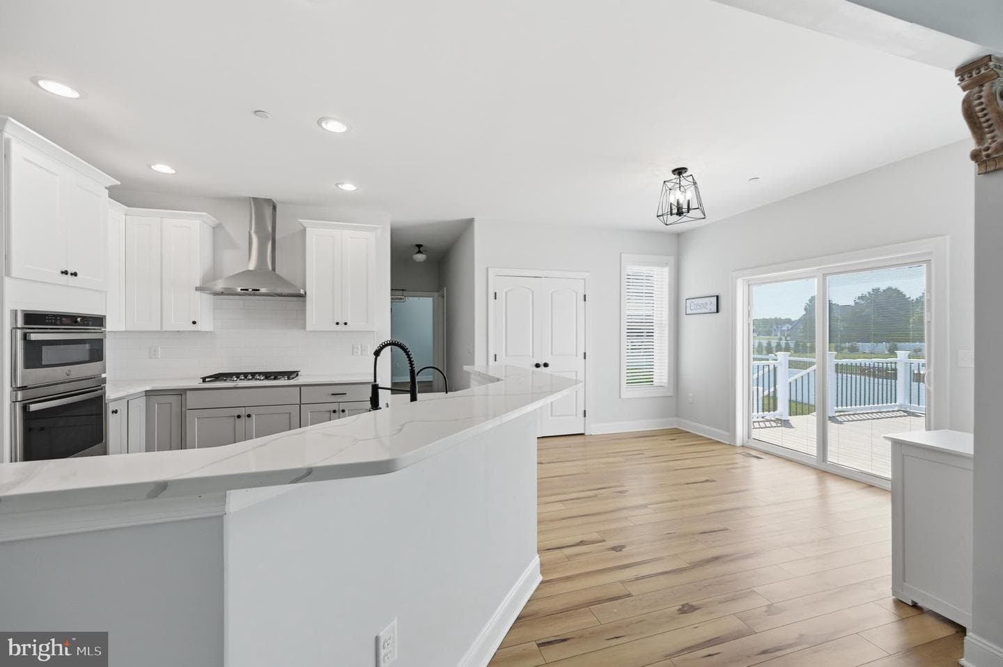 5756 Earldom Lane photo 12