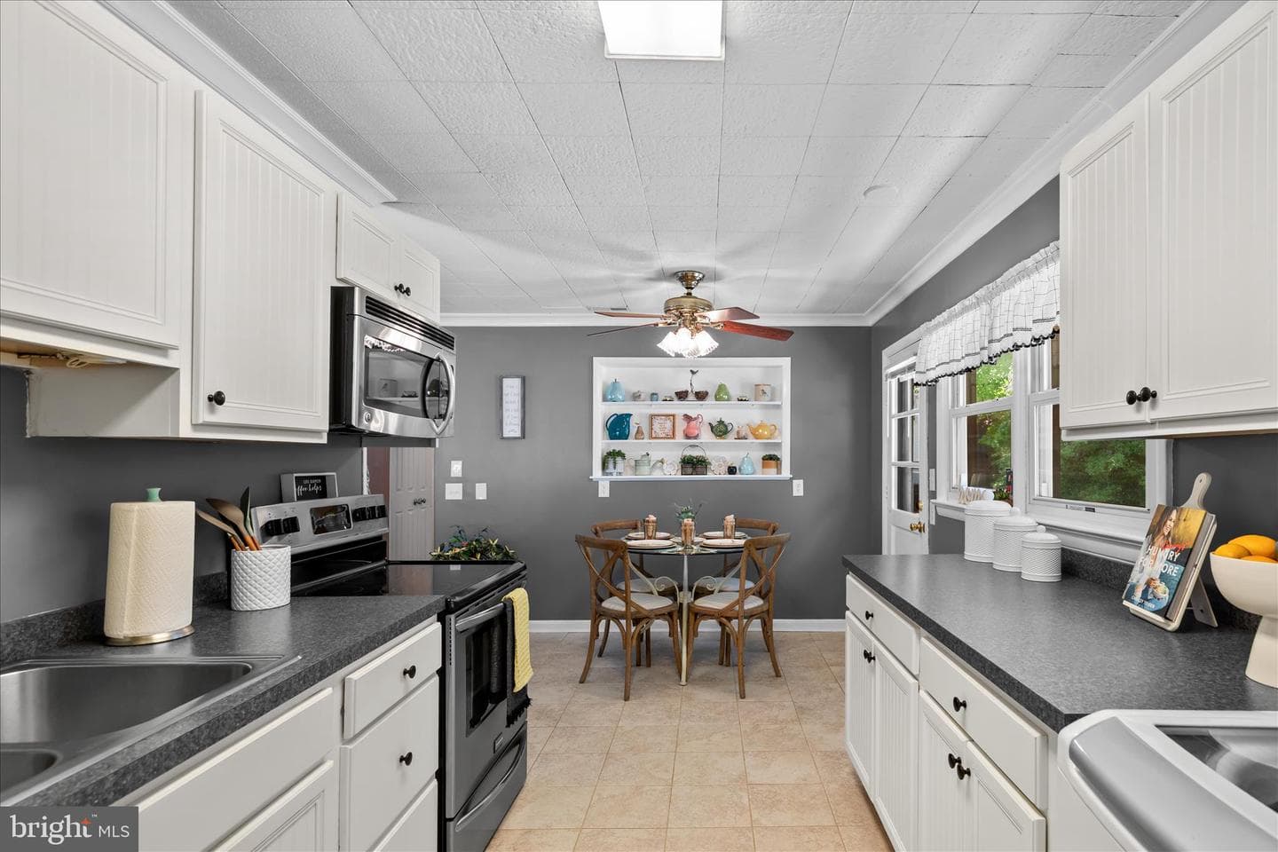 104 Oaklee Drive photo 12