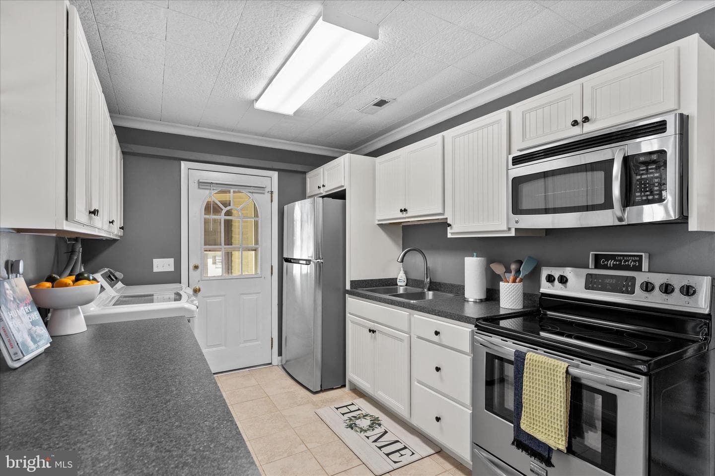 104 Oaklee Drive photo 13