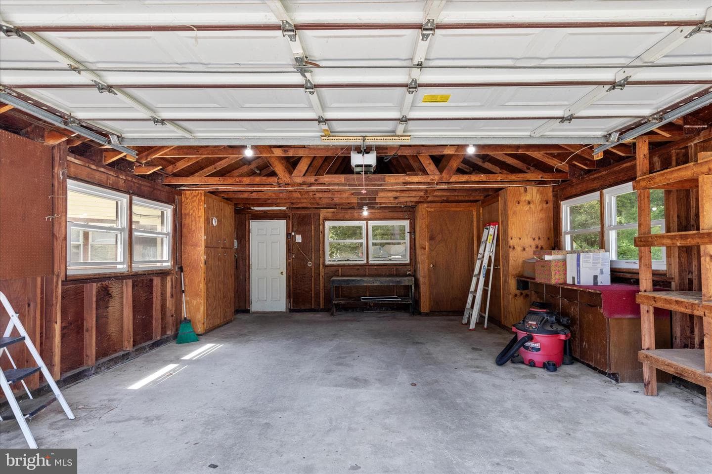 104 Oaklee Drive photo 28