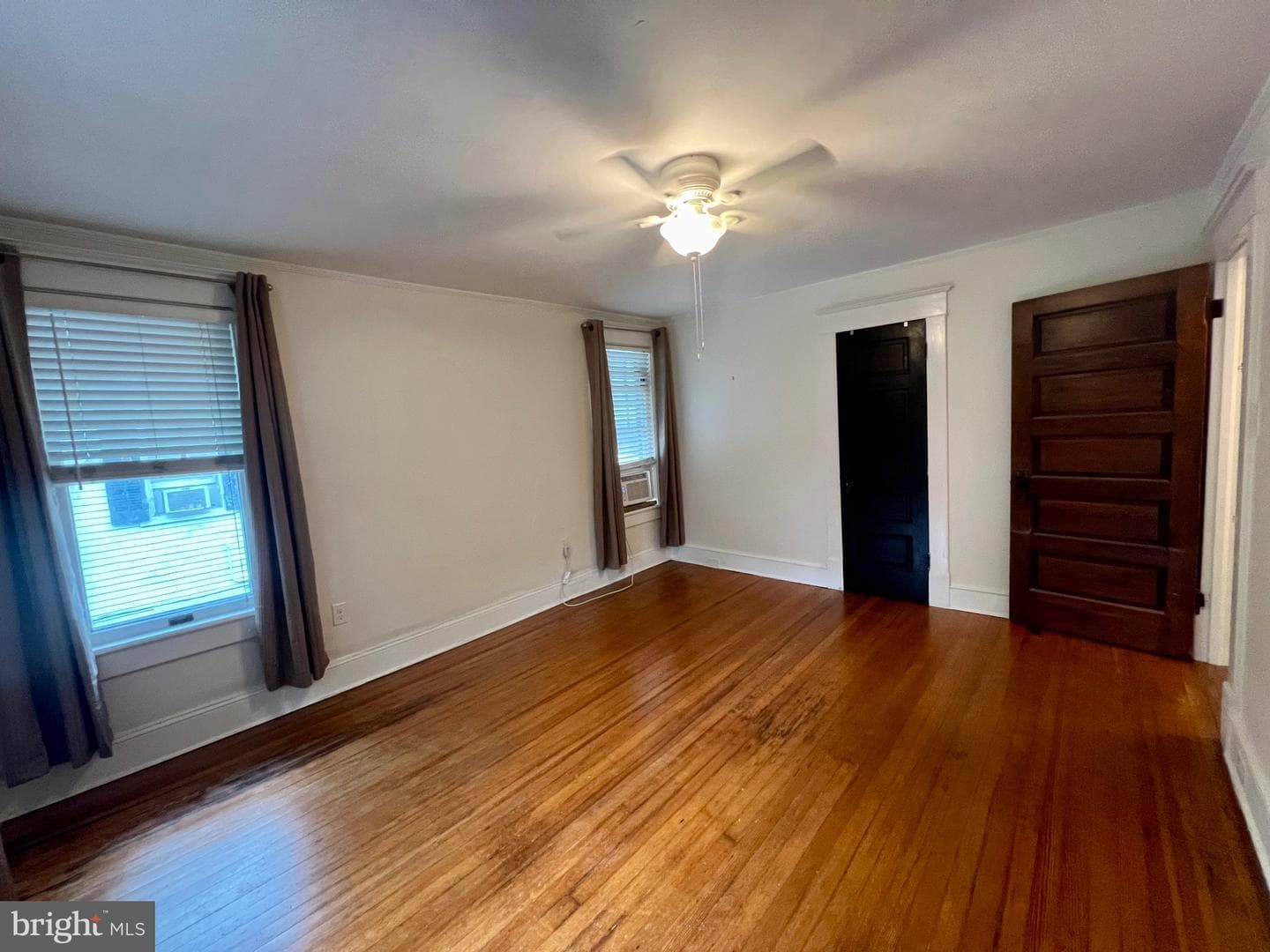 309 Middle Boulevard photo 50