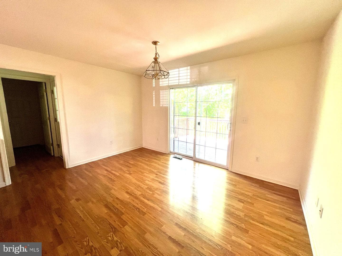 914 Sapphire Court photo 12