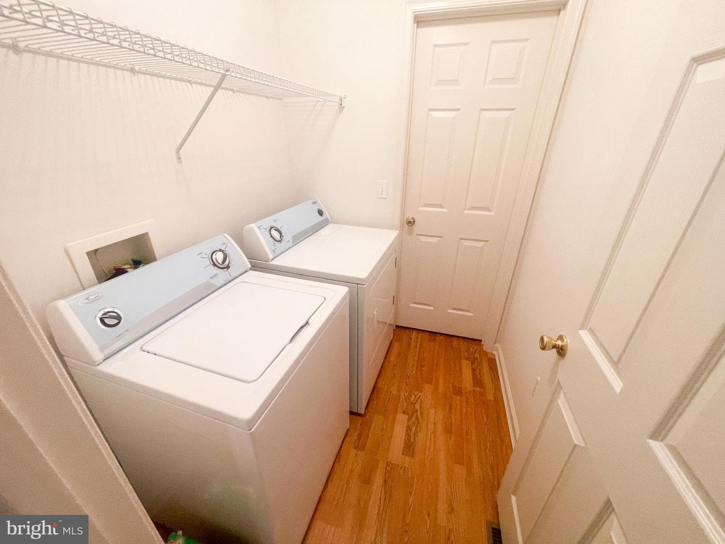 914 Sapphire Court photo 25