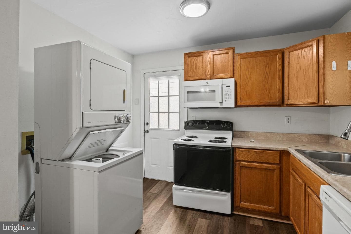 728 Jackson St photo 14