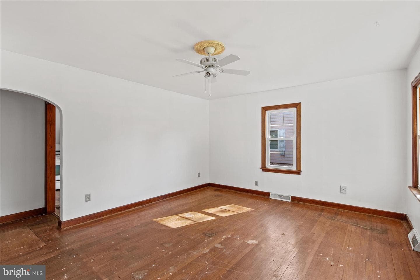 921 Brown Street photo 4