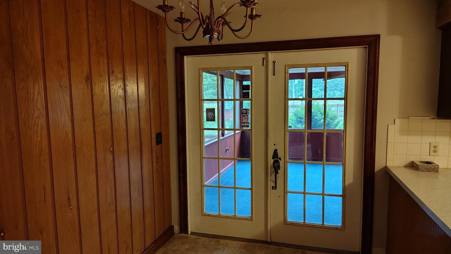 802 Oxford Circle photo 15