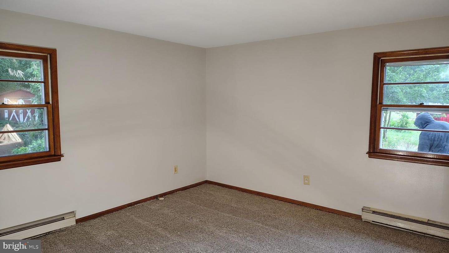 802 Oxford Circle photo 17