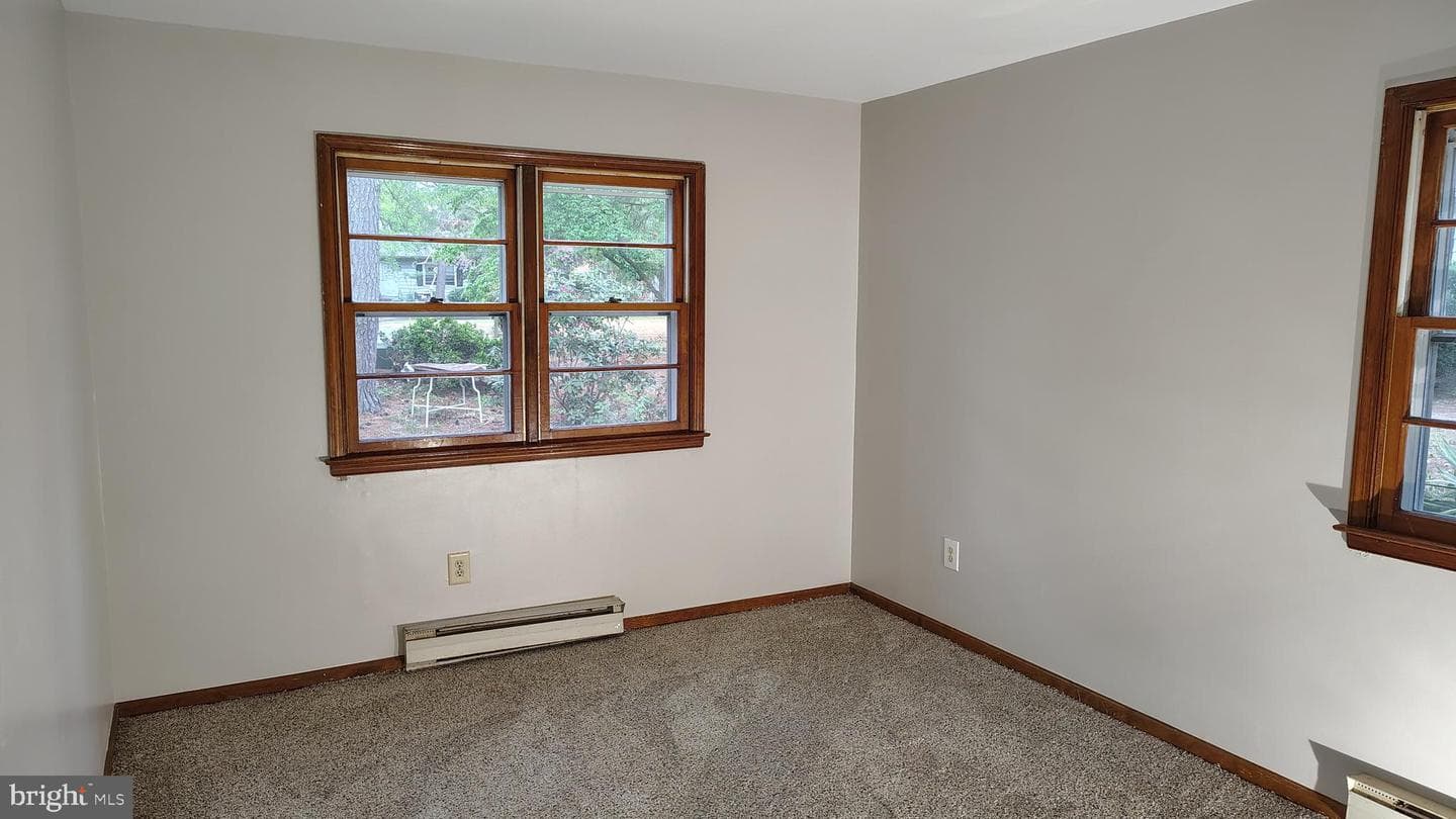 802 Oxford Circle photo 18