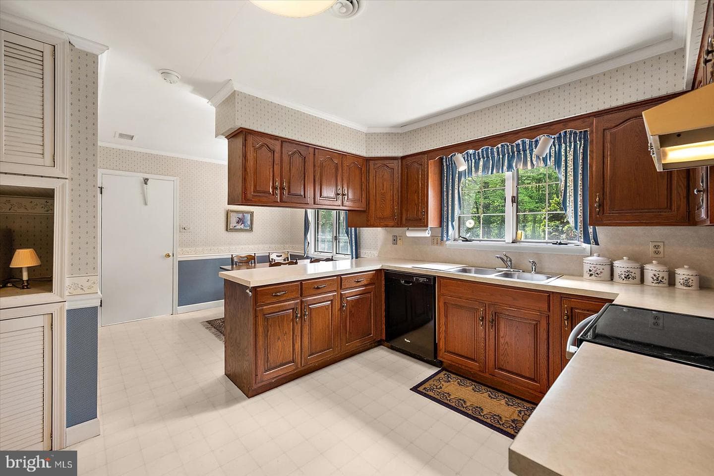 701 Riverside Pines Court photo 28