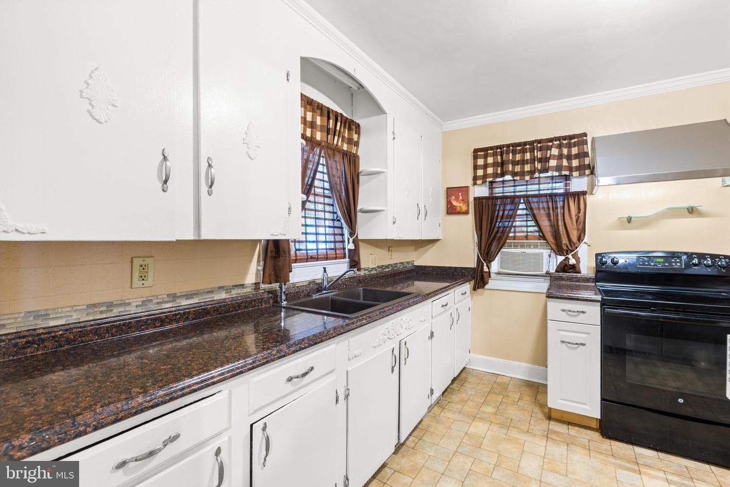 419 Somerset Avenue photo 7
