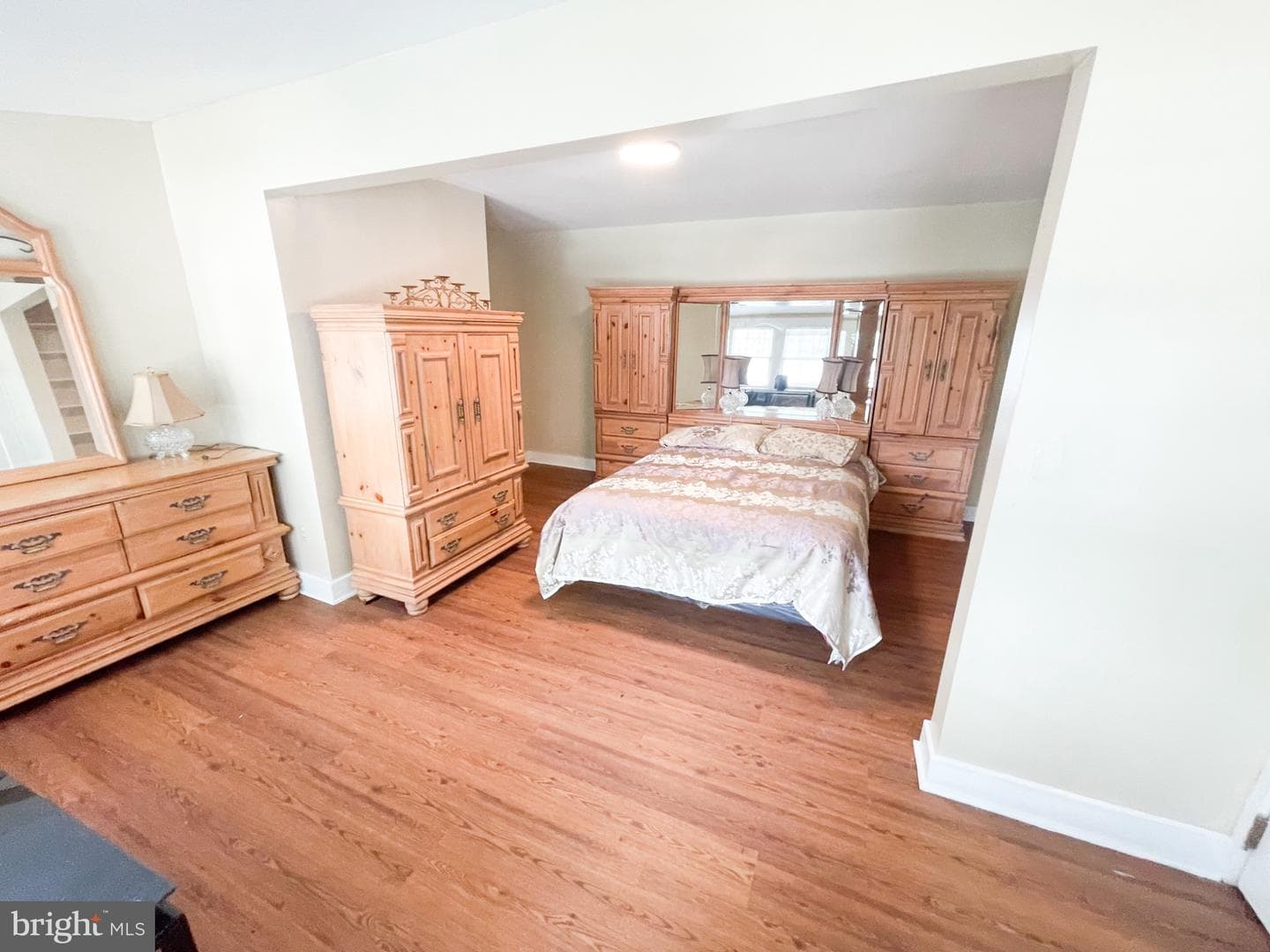 801 N Division photo 50