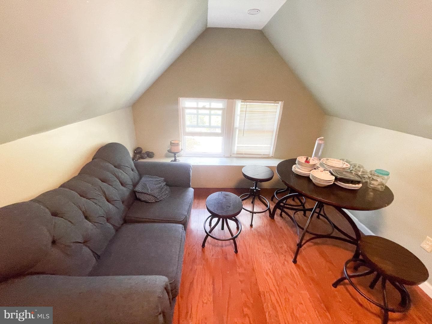 801 N Division photo 51