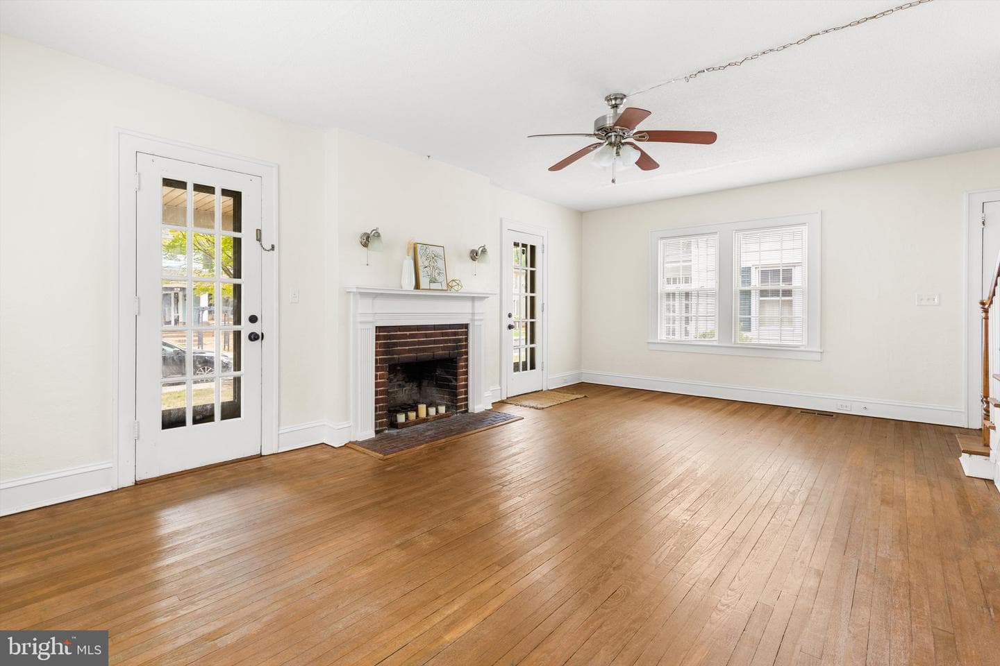 307 New York Avenue photo 8