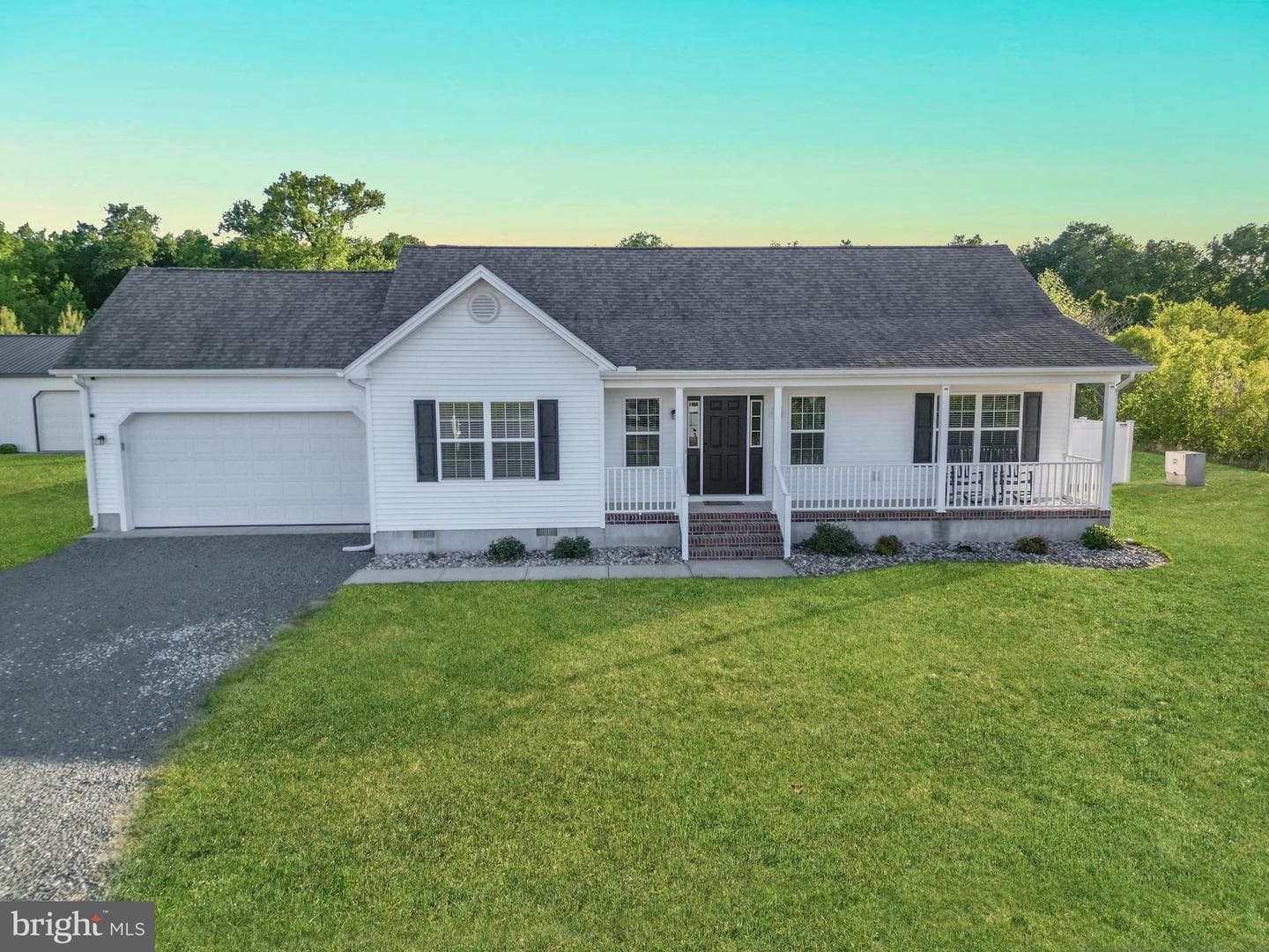 4744 Piper Lane photo 2
