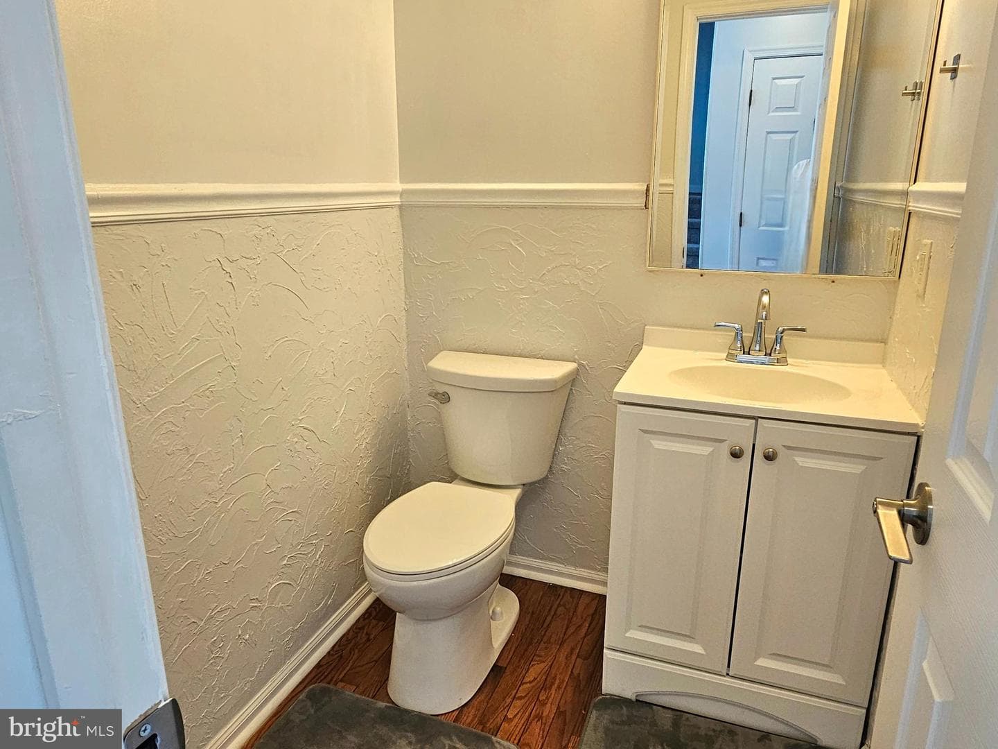 607 Upland Court photo 12