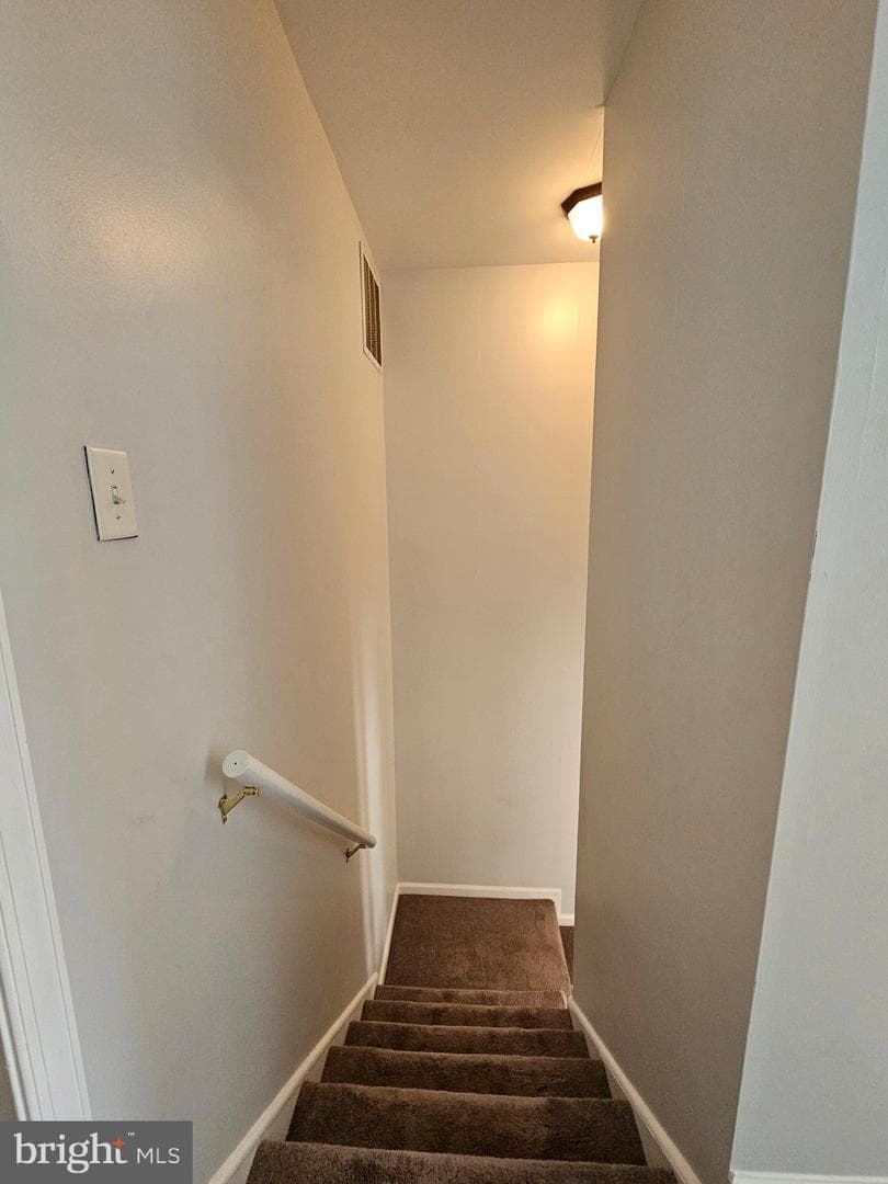 607 Upland Court photo 15