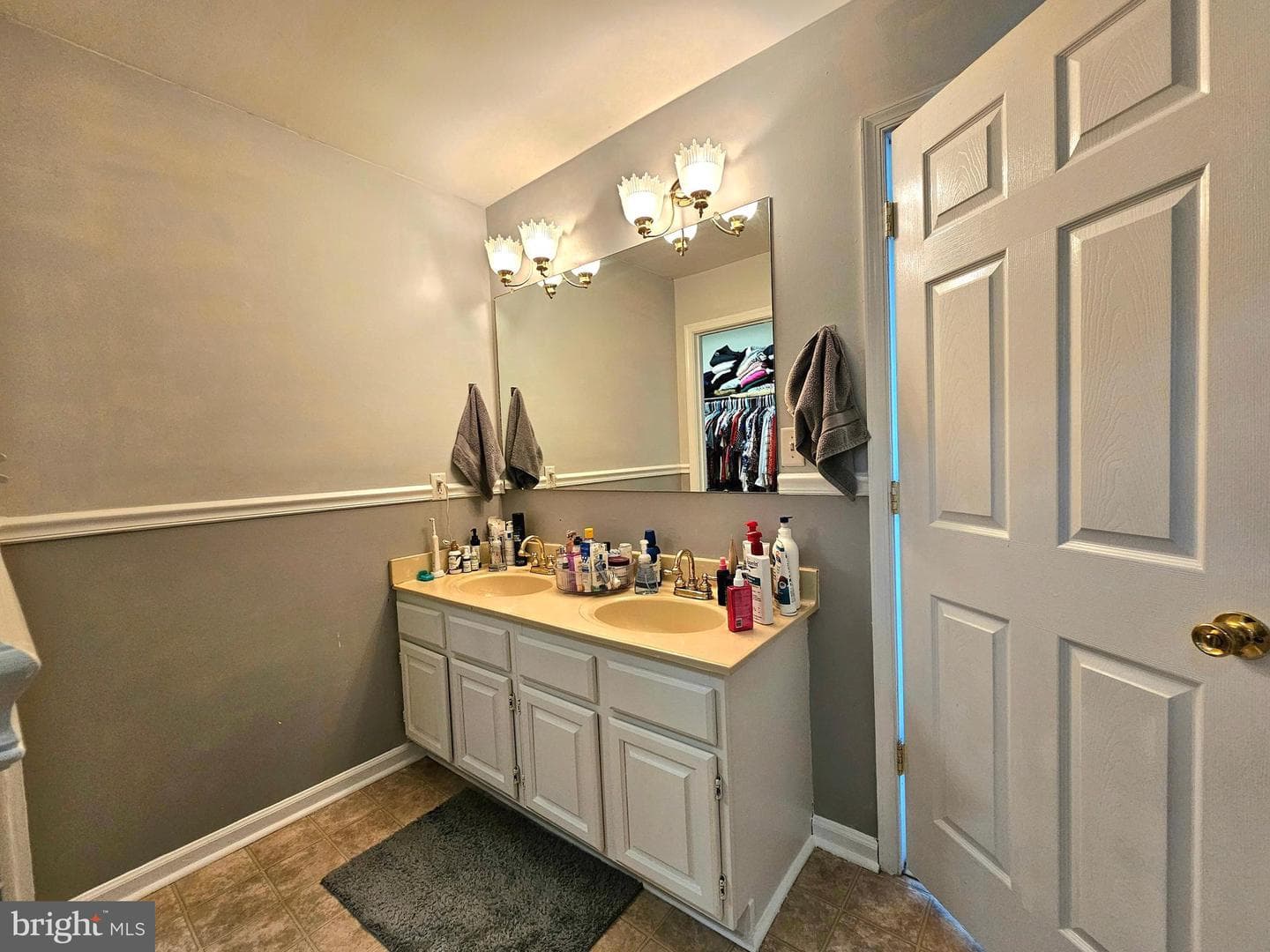 607 Upland Court photo 24