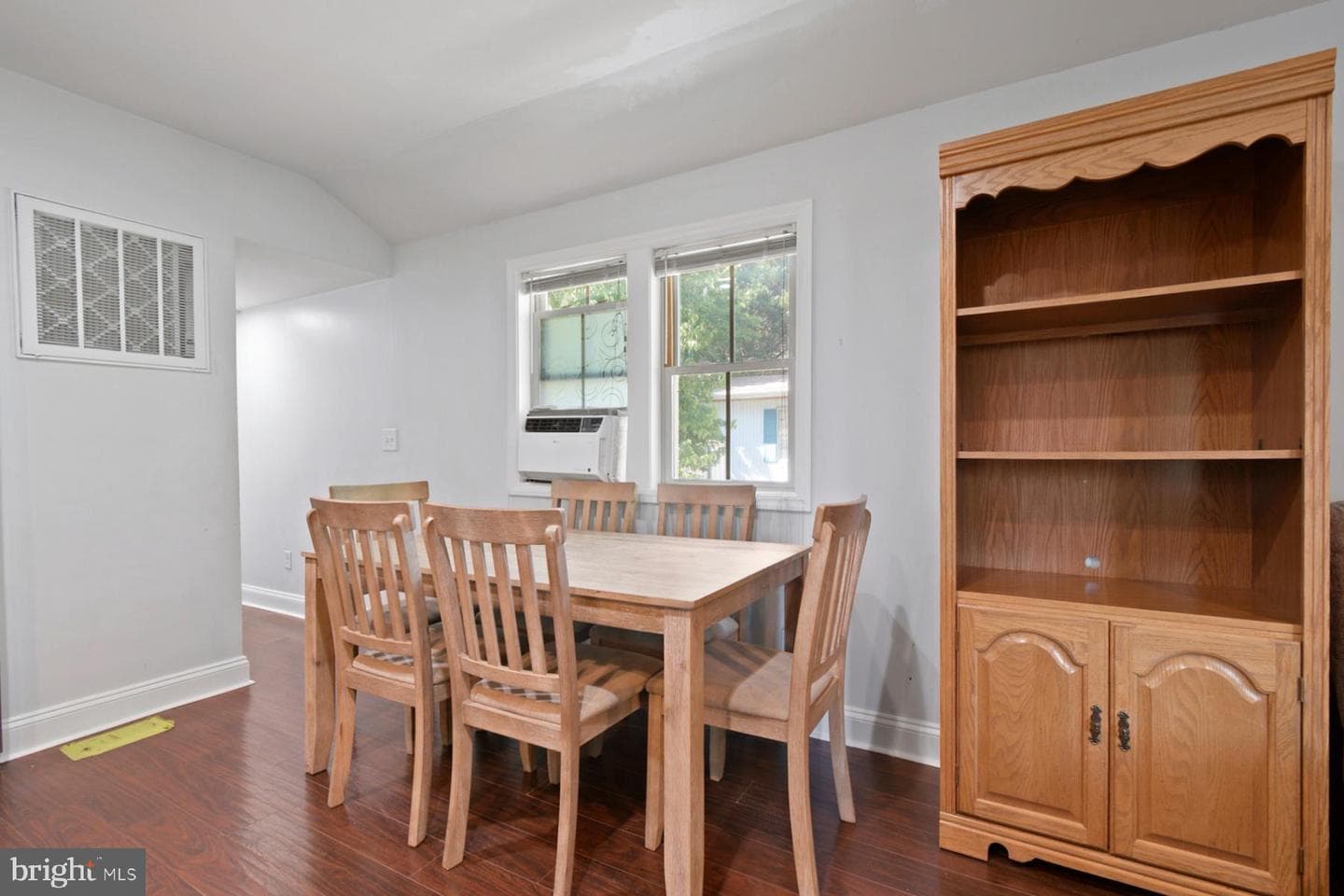 2516 Castle Street photo 16