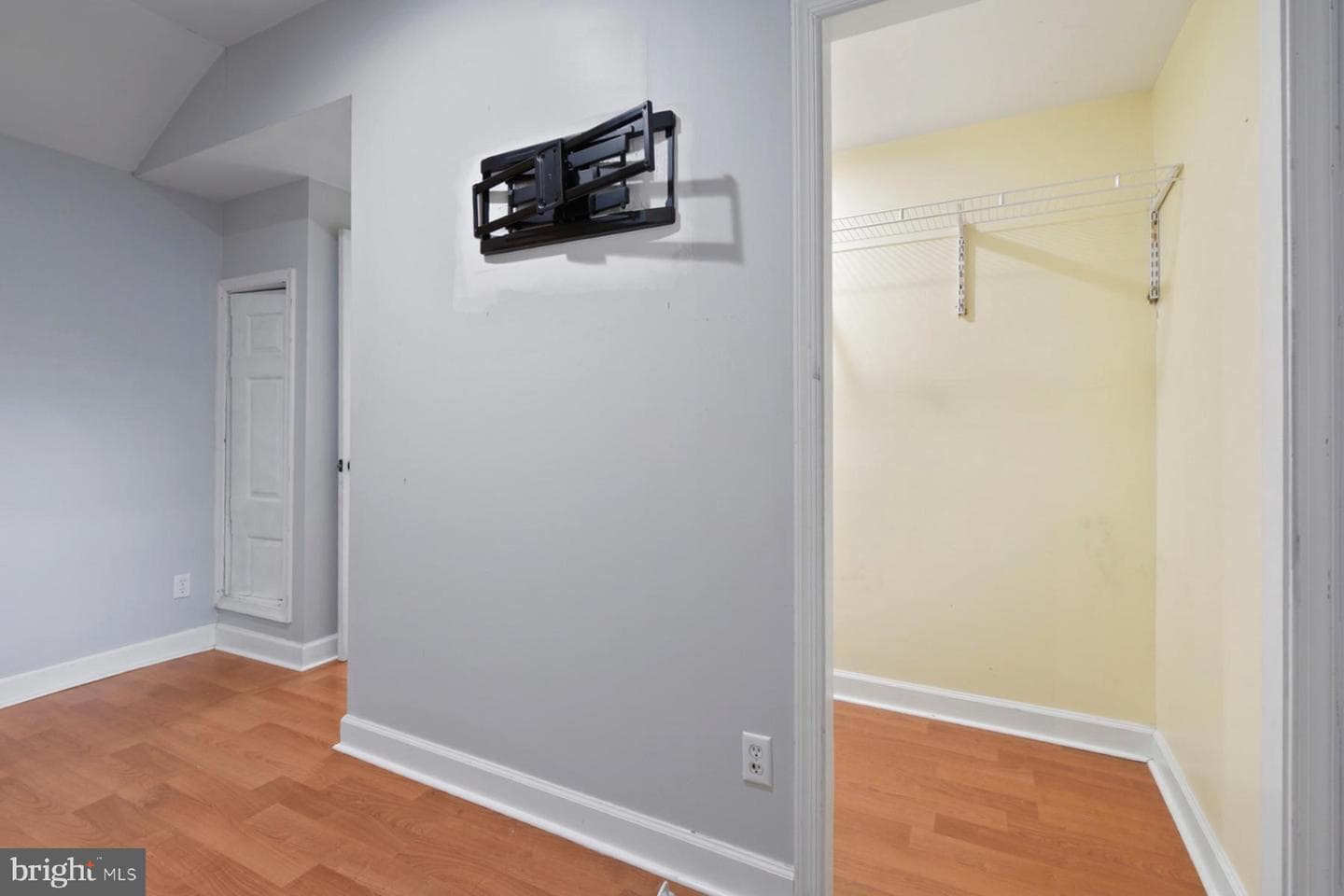 2516 Castle Street photo 25