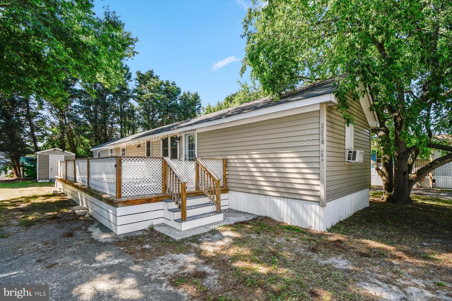 2516 Castle Street photo 27