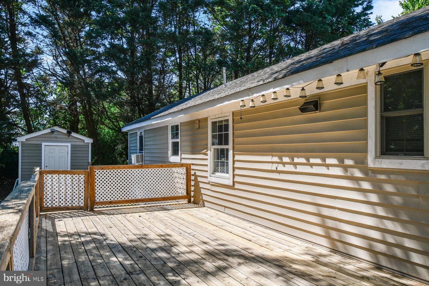 2516 Castle Street photo 32