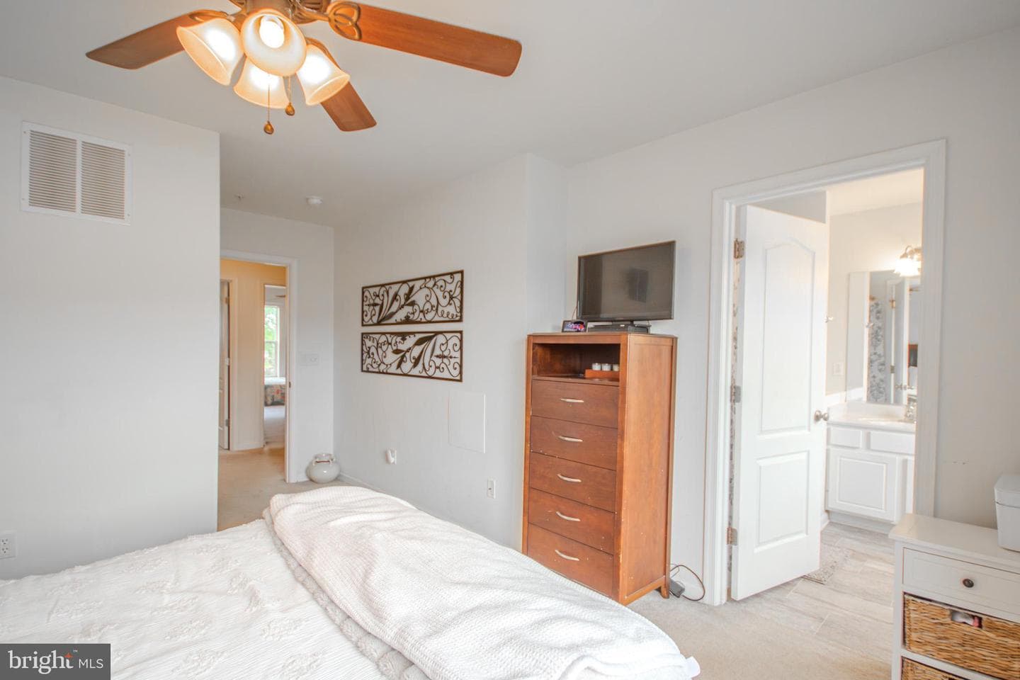 1140 Fairview Ln # 1140 photo 16