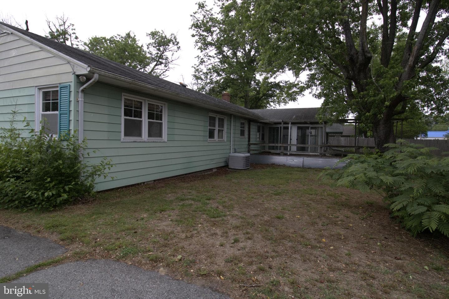 301 Glendale Drive photo 3